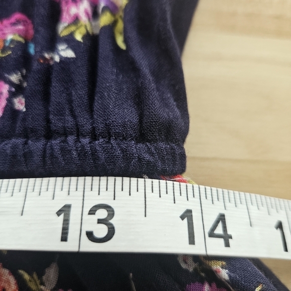 Band of Gypsies Navy Floral Romper Size Medium - Picture 8 of 10